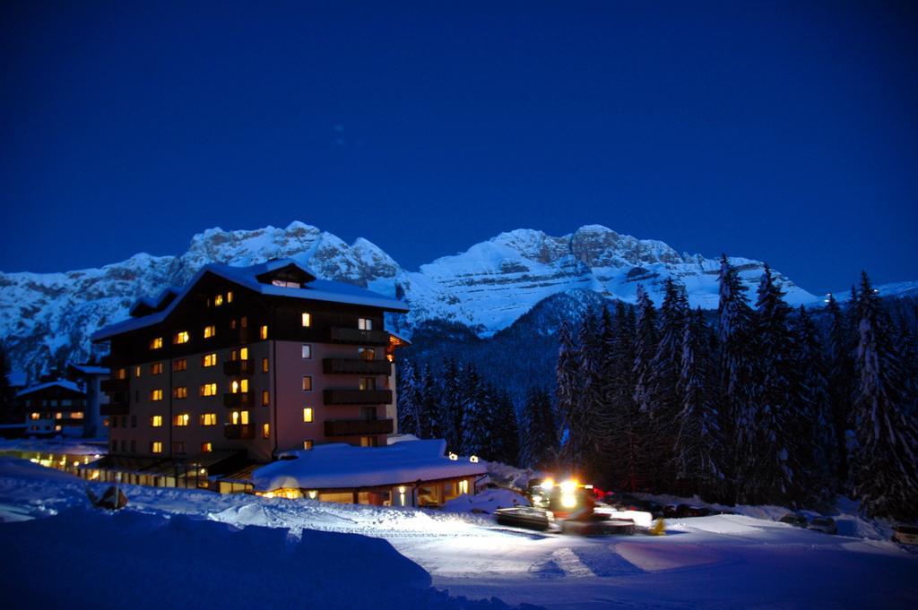 Carlo Magno Hotel Spa Resort Madonna Buitenkant foto