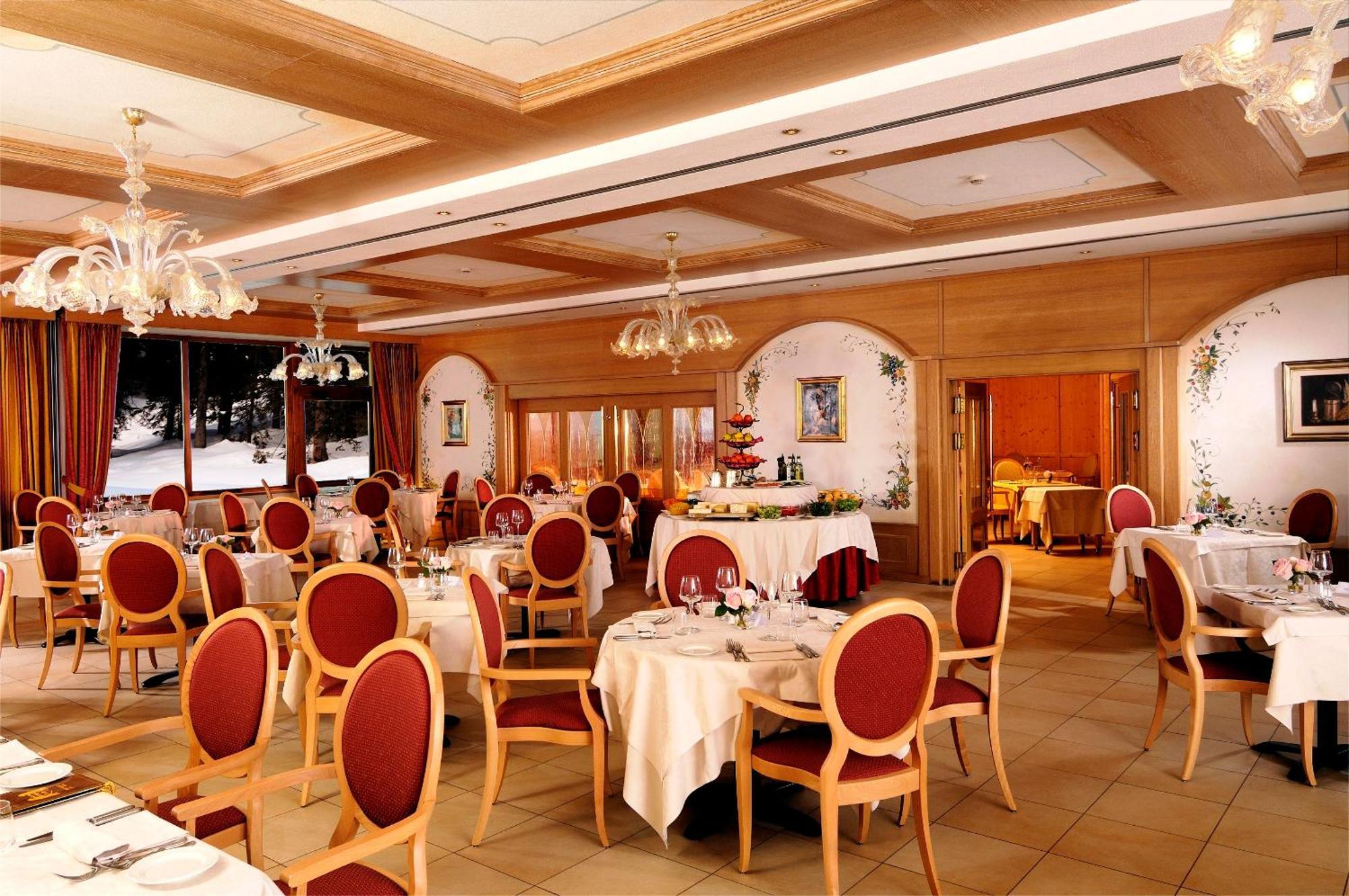 Carlo Magno Hotel Spa Resort Madonna Buitenkant foto