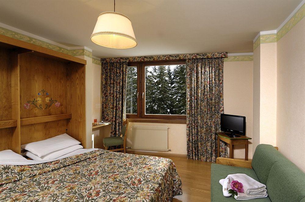 Carlo Magno Hotel Spa Resort Madonna Buitenkant foto