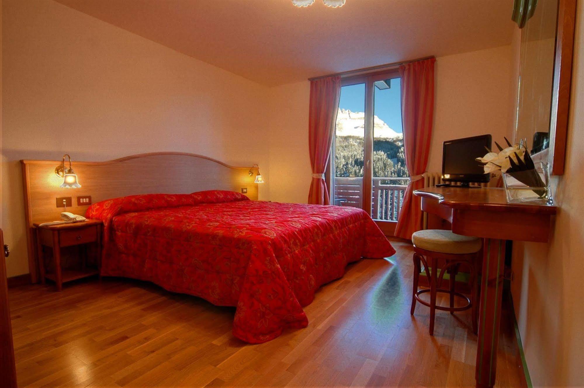 Carlo Magno Hotel Spa Resort Madonna Buitenkant foto